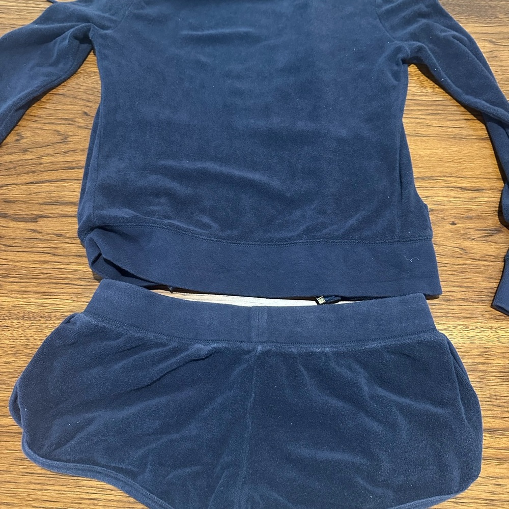 Y2K Juicy Couture Dark Blue Velour Hoodie and Shorts - Picture 6 of 6